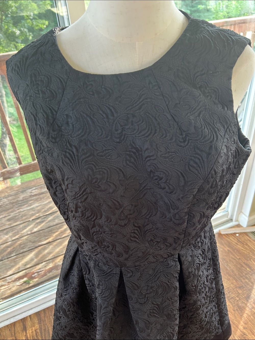 Liz Claiborne Black Textured Fit-and-Flare Dress - Women size 14 - Picture 6 of 9